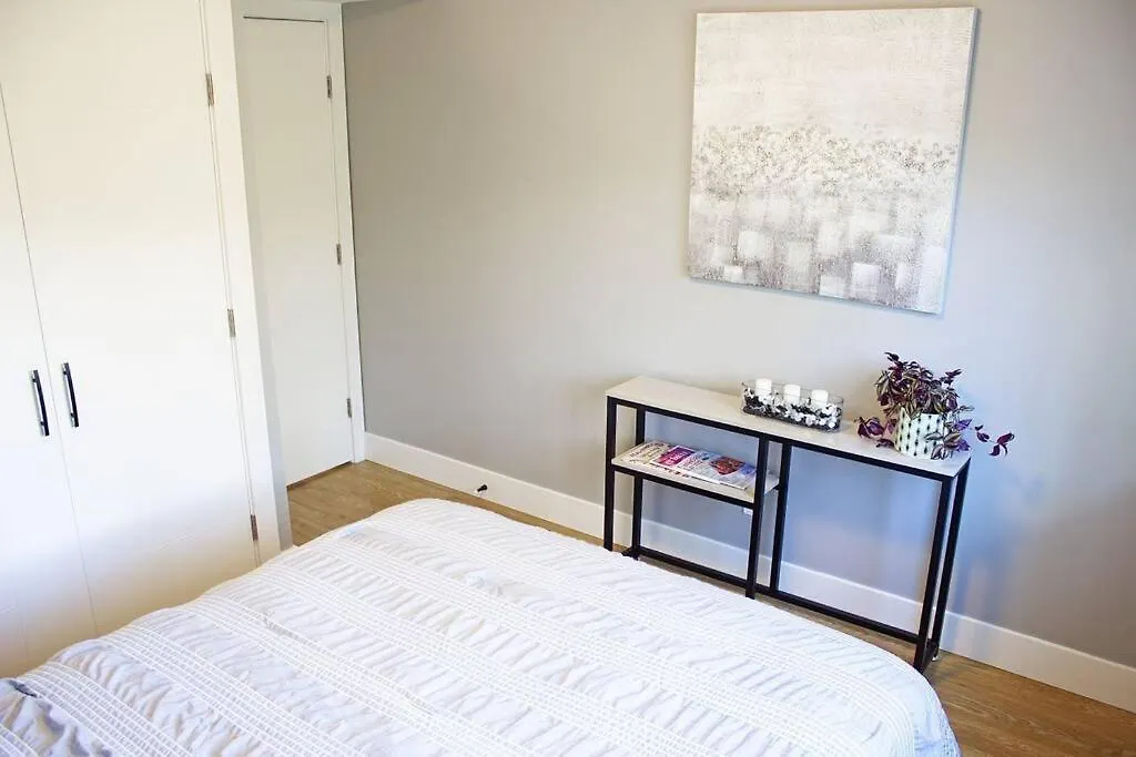 Next To Olympic View Golf Course 2 Bedroom Private Suite Victoria Canada